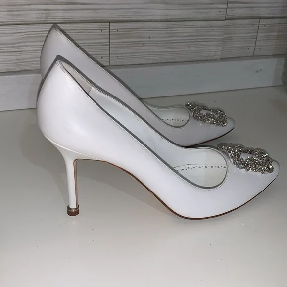 Manolo Blahnik leather Hangisi 90 crystal-embellished white pumps size 40 - Picture 4 of 13